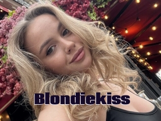 Blondiekiss