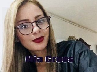 Mia_Croos