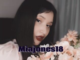 Miajones18