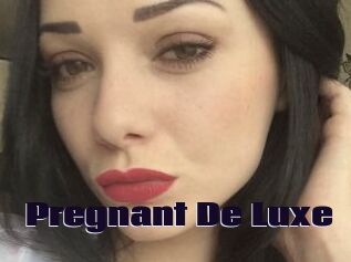 Pregnant_De_Luxe